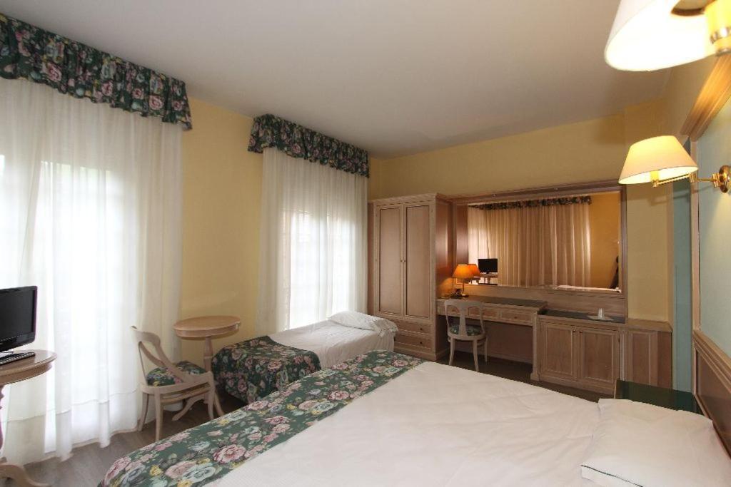 Park Hotel Reggio Emilia Exterior photo