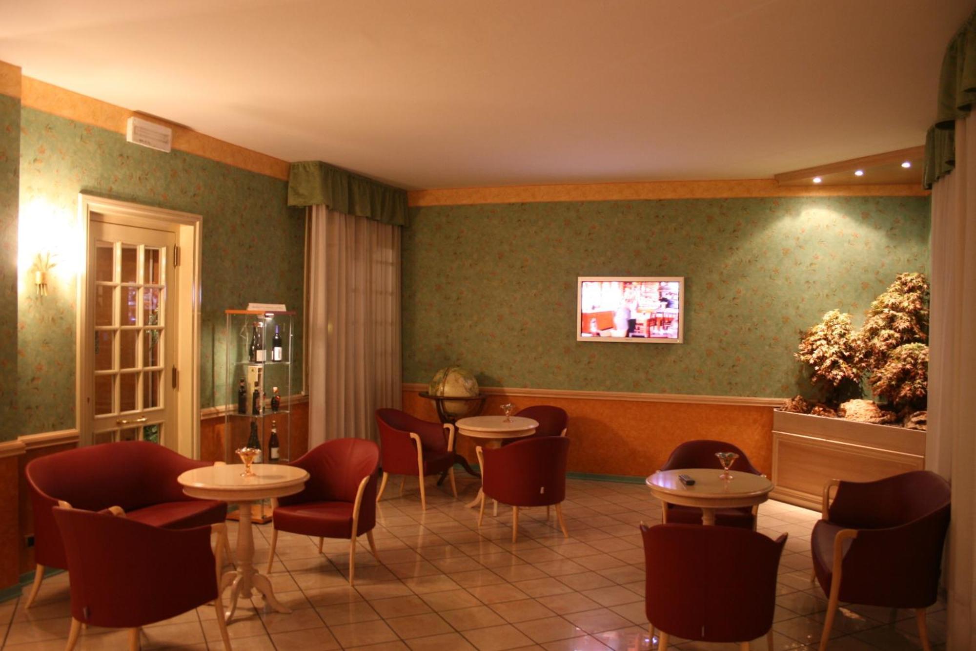 Park Hotel Reggio Emilia Exterior photo